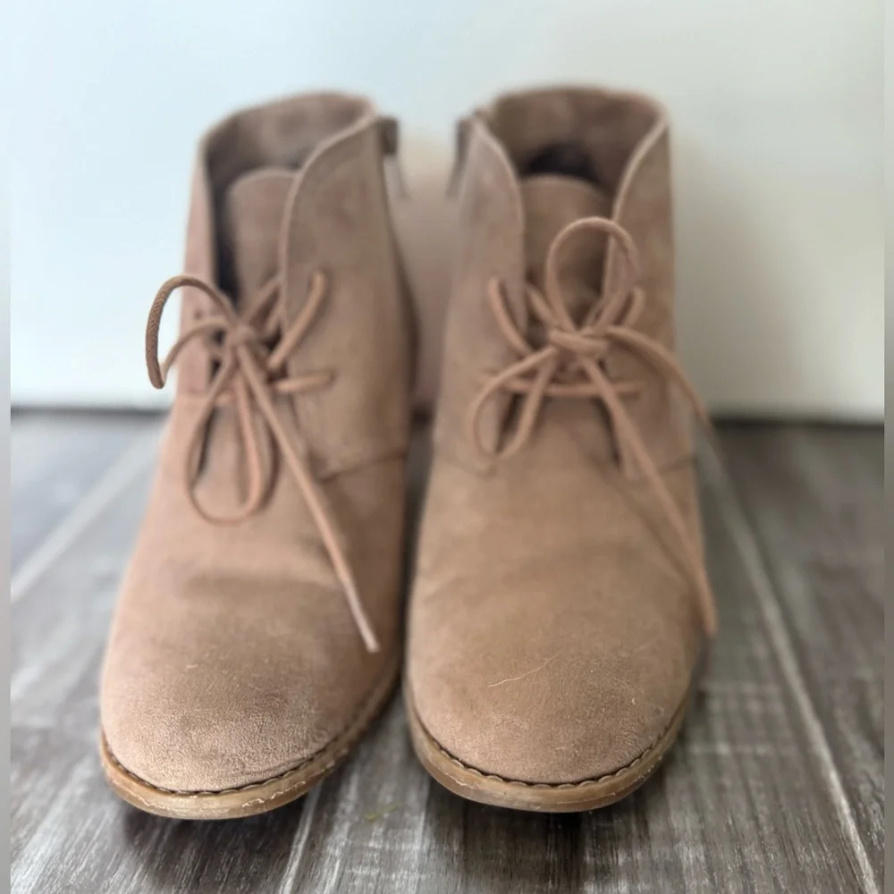 Universal Thread Tan Vegan Suede Ankle Wedge Boots - Picture 1 of 8